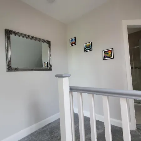 N0 2 Greystones Clock Tower Ferienhaus Leap